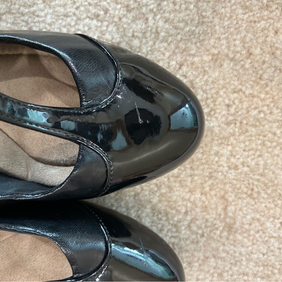 Giani Bernini Black Patent Leather T-Strap MaryJane Heels acadamia whimsgoth6.5M - Picture 4 of 6